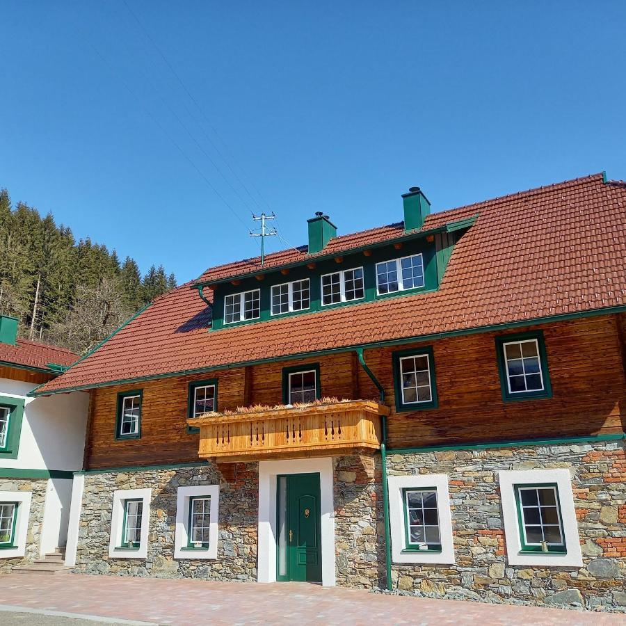 Landhaus Gruenjuwel Himmelberg Εξωτερικό φωτογραφία