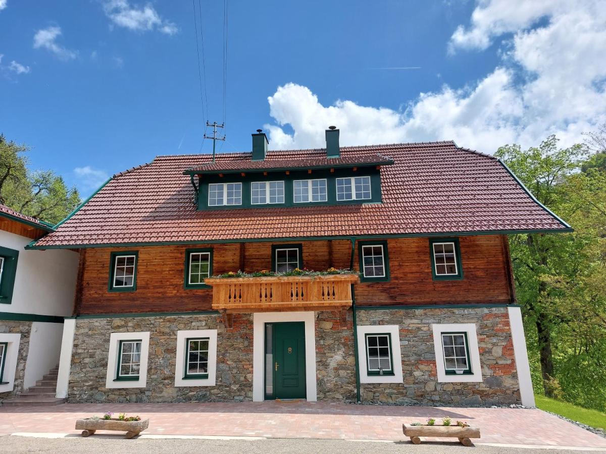 Landhaus Gruenjuwel Himmelberg Εξωτερικό φωτογραφία
