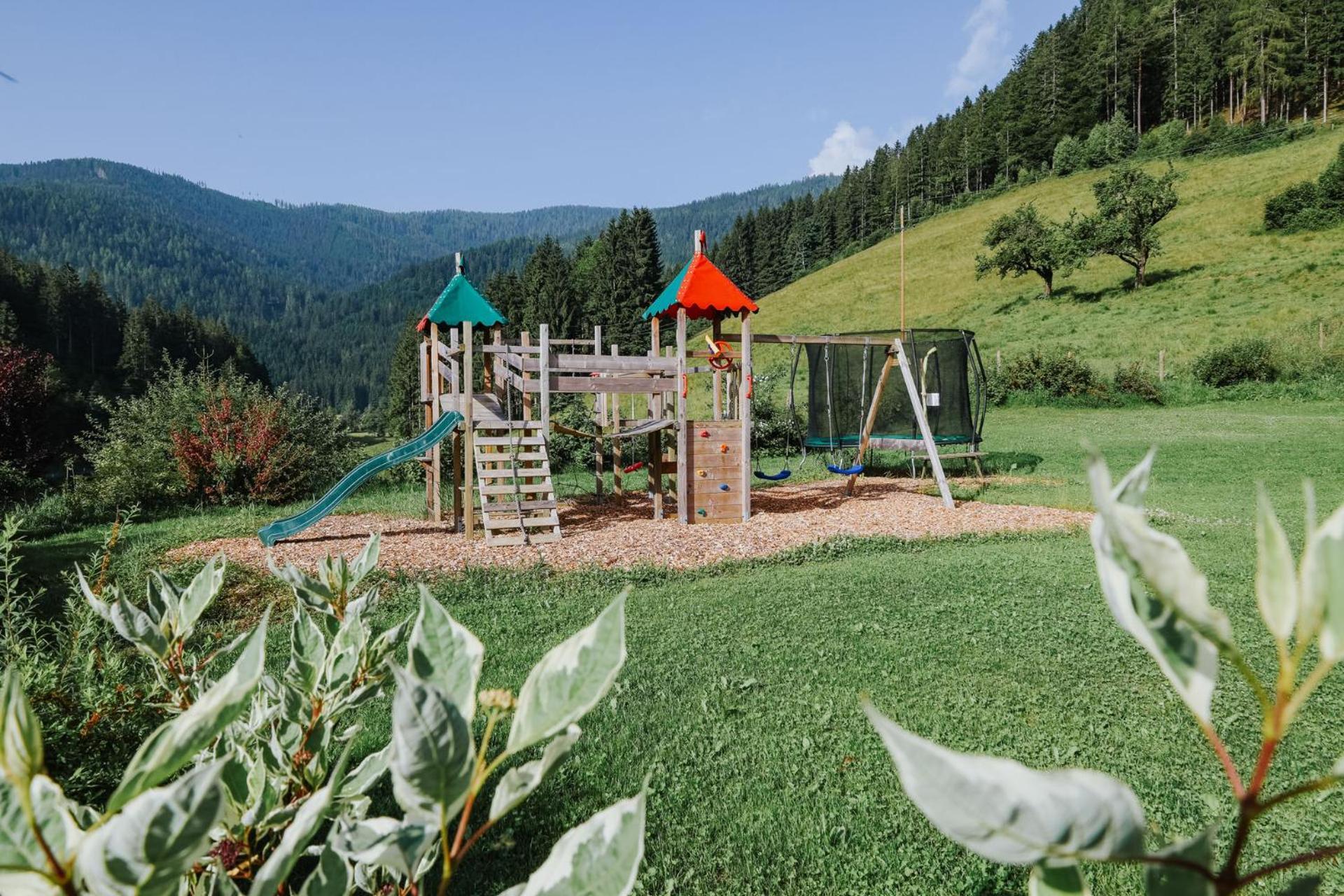 Landhaus Gruenjuwel Himmelberg Εξωτερικό φωτογραφία