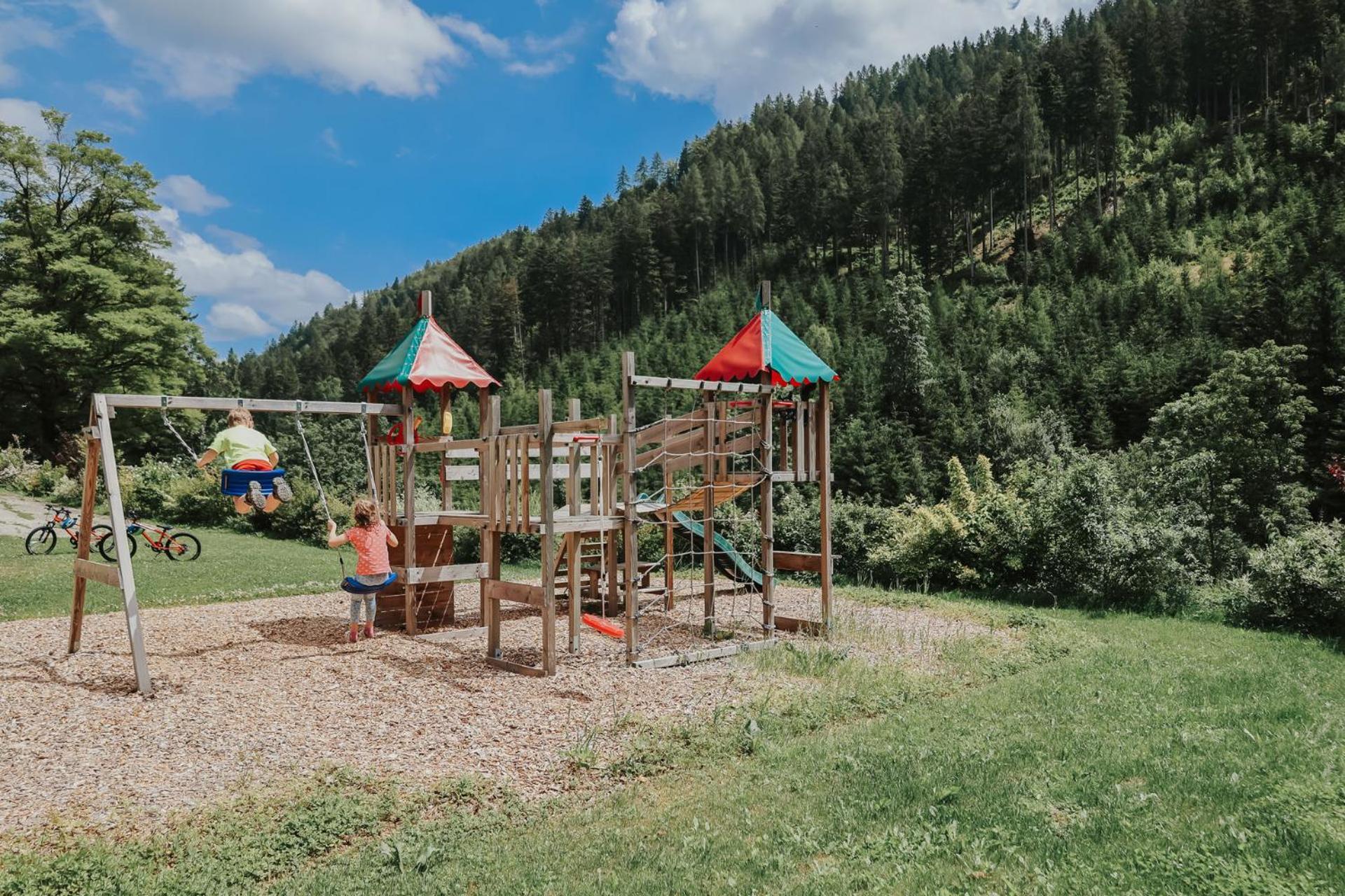 Landhaus Gruenjuwel Himmelberg Εξωτερικό φωτογραφία