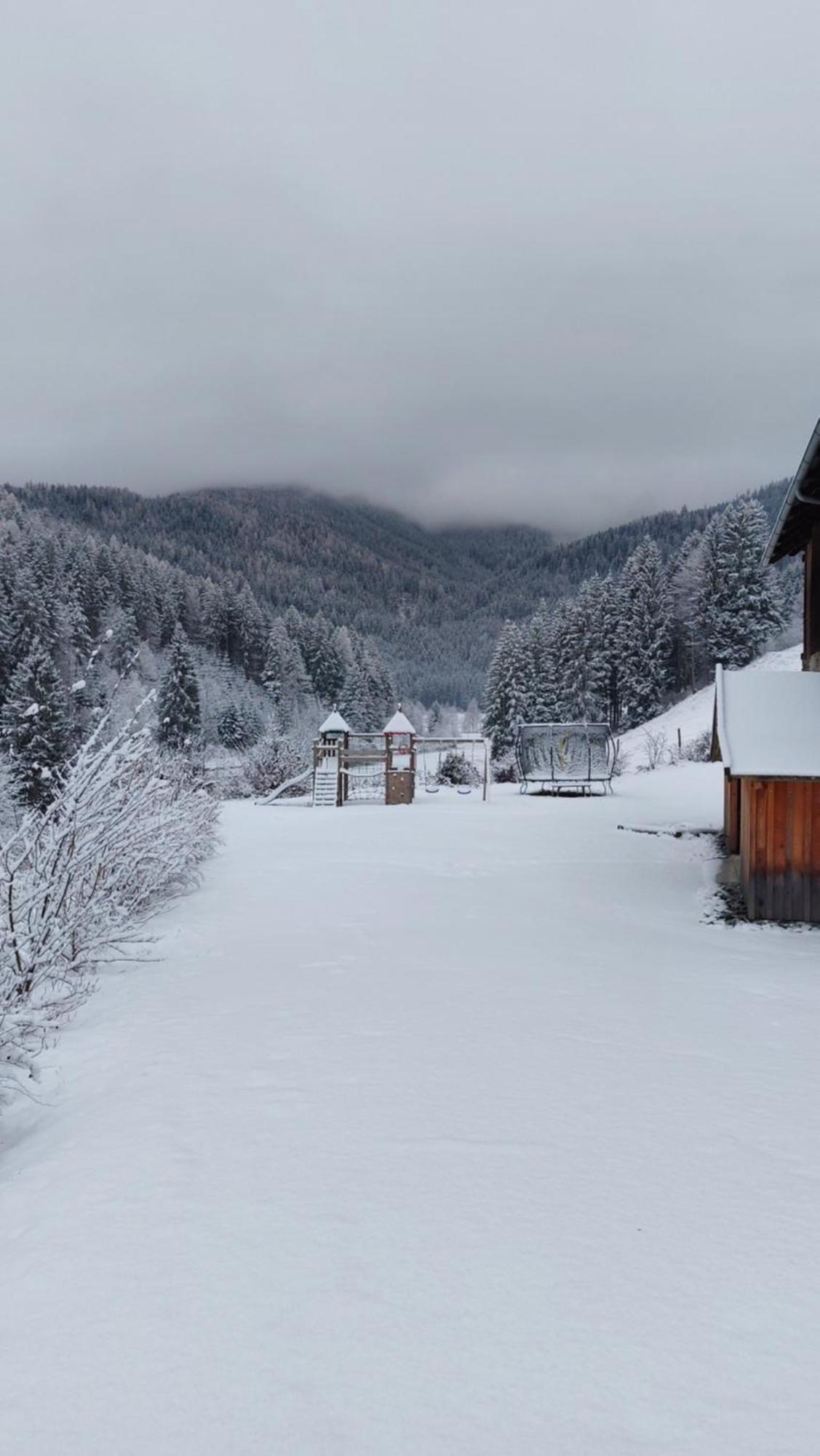 Landhaus Gruenjuwel Himmelberg Εξωτερικό φωτογραφία
