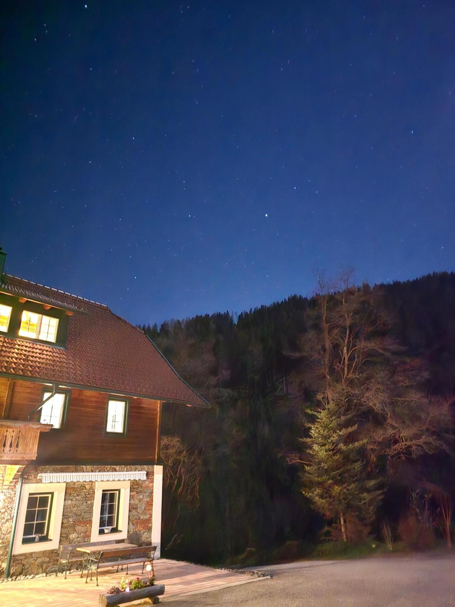 Landhaus Gruenjuwel Himmelberg Εξωτερικό φωτογραφία